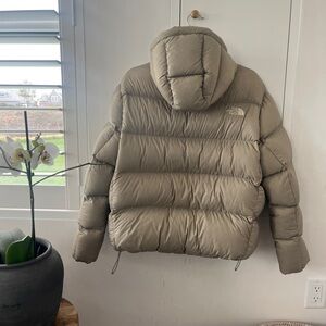 The North Face Beige Puffer Jacket- Hydrenalite Women’s M